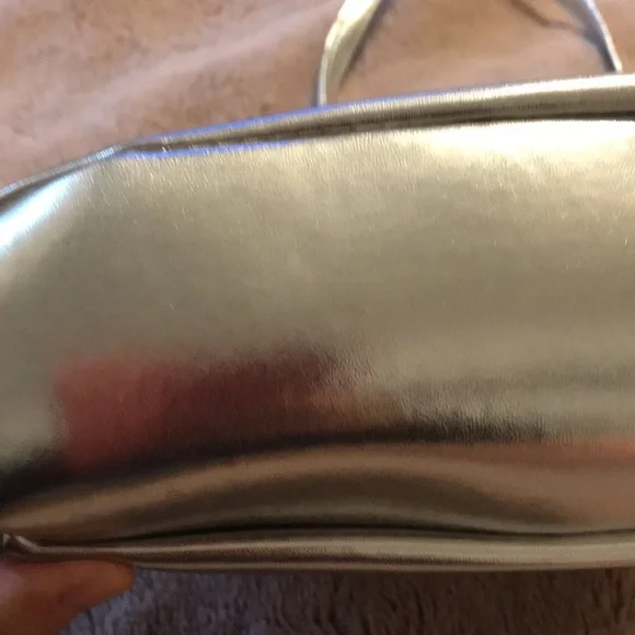 Small silver back pack - Picture 2 of 6